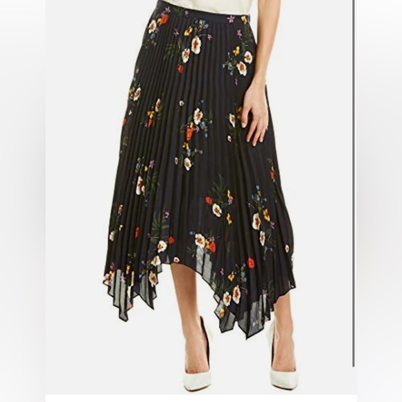 Vince Camuto Surreal Garden Handkerchief Hem Pleated Skirt - Picture 3 of 4